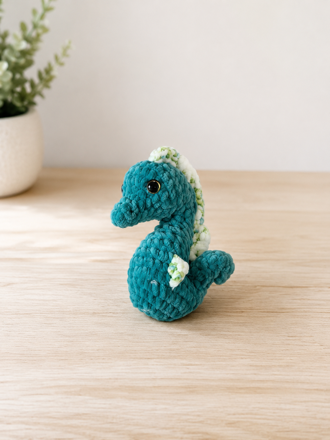Sunny Seas Seahorse - Teal